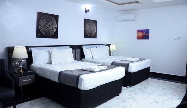 GPinnacle Suites