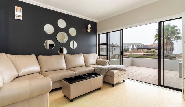 Grace of Blaauwberg Two - Large Private Family Home with views!n