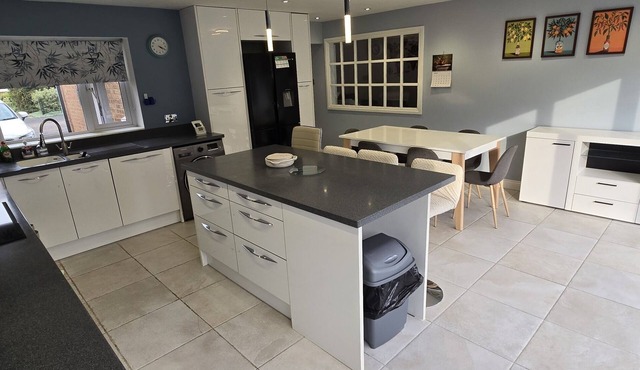 Grace's Spacious Home in Ely