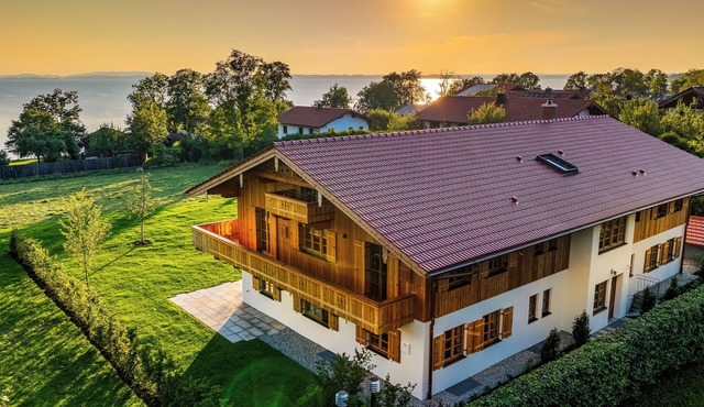 "Graf Chiemo Suites" luyury living direkt am Chiemsee mit privatem Seezugang!
