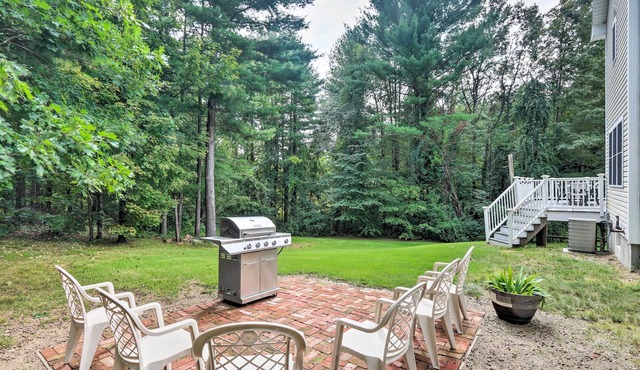 Granby Home w/Deck < 1/2 Mi to Aldrich Lake!