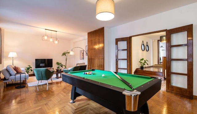 Grand Billiard Exclusive Home