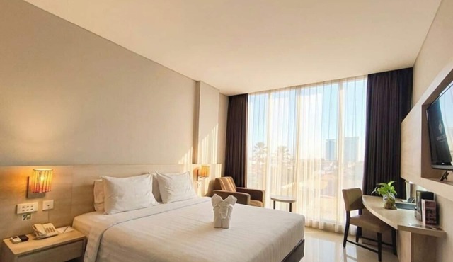 Grand Cakra Hotel