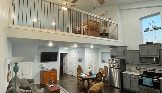 Grand Lake Barndominium. Close to Wolf Creek & Monkey Island. Lake access!