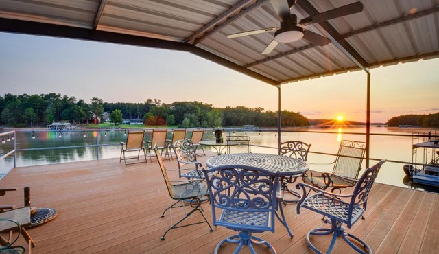 Grand Lakefront Home in Hartwell w/Game Room!