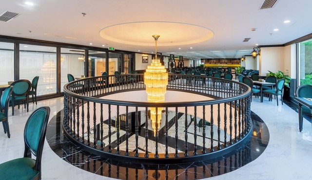 Grand Luxury Hotel Ninh Chu