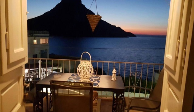 Grande Grotta Studios - Sleeps 8 - Free Parking