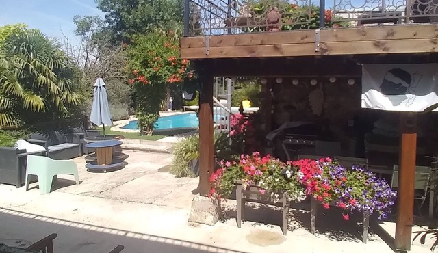 Grande Maison Avec Piscine