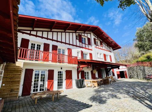 Grande maison basque pour 14 pers., salle de jeux, Internet - FR-1-495-132
