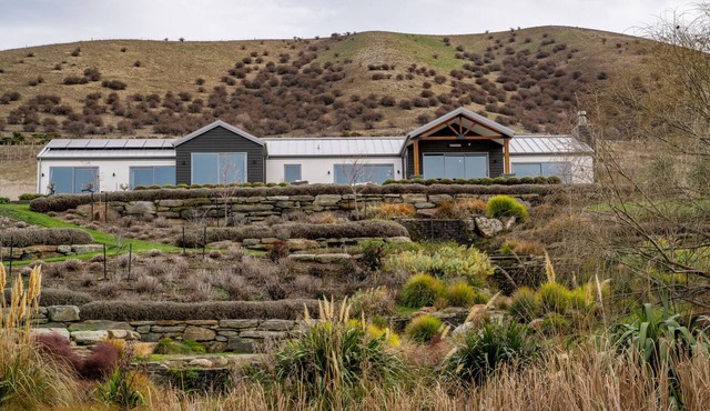 Grandview Lodge – Lowburn Holiday Home