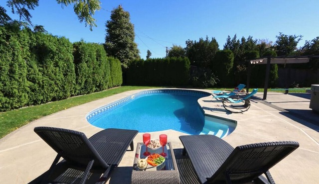 Grant House · The Grant House - Spacious & Sophisticated