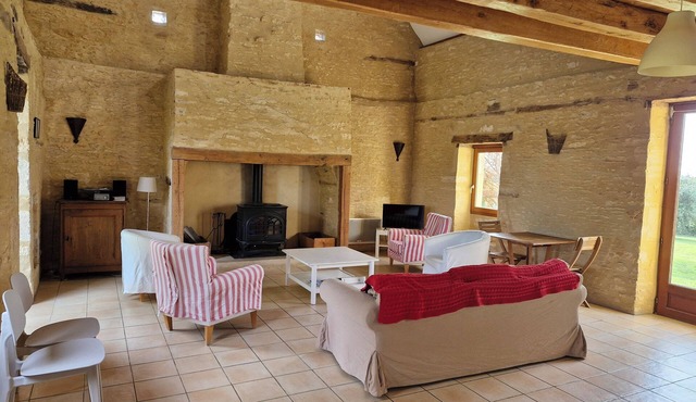 GRANVAL magnificent large gîte with swimming pool near SARLAT in DORDOGNE