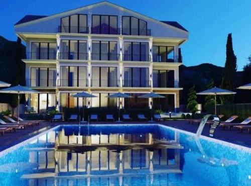 Grape Hotel