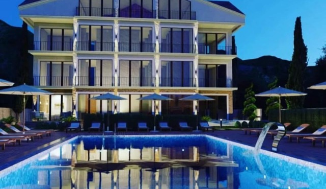GRAPE HOTEL