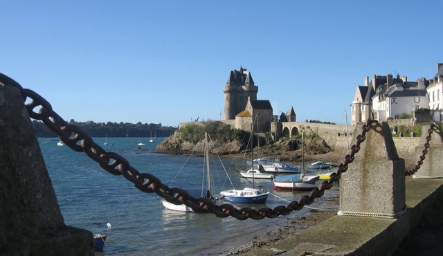 Grd Studio Terrasse Tour Solidor, seaside, wifi, bikes, near rampart