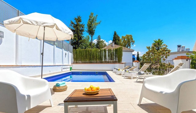 Great Apartment with Garden and Pool. San Ignacio II