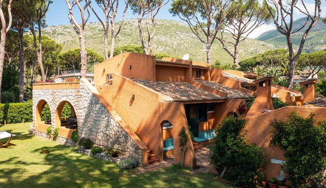 Great Dune beachfront villa with exclusive direct access to the 50m beach