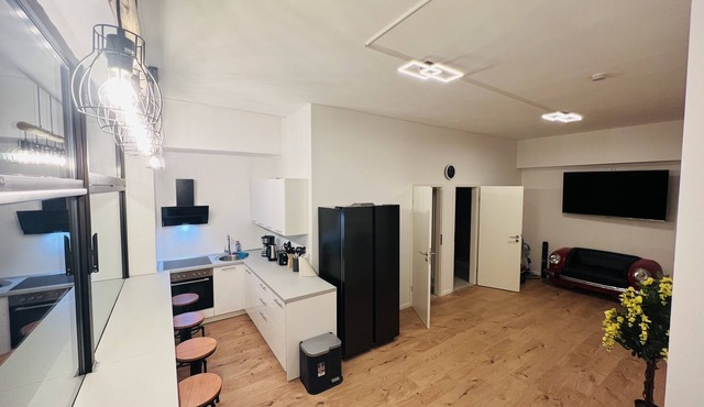 Great Flat 6 Beds 3 Bedroom Parking Wifi