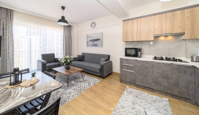 Great Flat with Shared Pool in Kepez