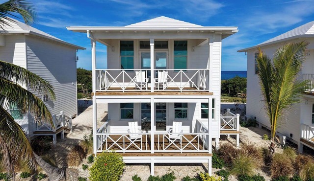 Great Guana Cay 1-Bedroom, 2-Story Pet-Friendly Villa Overlooking Sea of Abaco