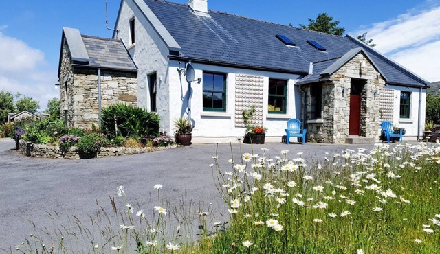 Great house for exploring numerous beaches, Westport & Louisburgh