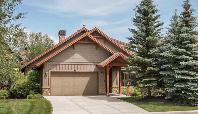 Great House Value 6 bdr 4 bath Book Winter Now