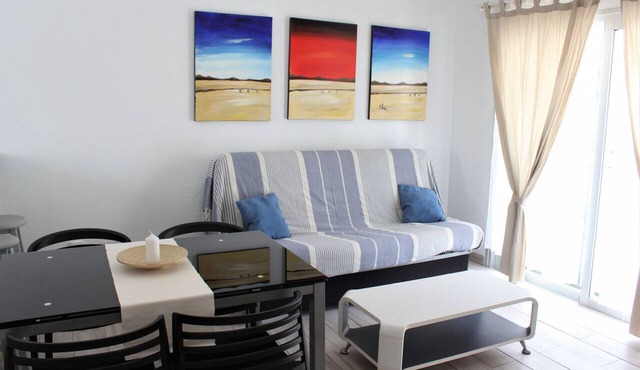 Great location, 2 bd and terrace in Las Americas