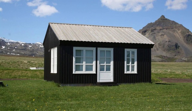 GREAT LOCATION - LUXURY COTTAGE – UNIQUE SURROUNDINGS - GLACIER – NATIONAL PARK