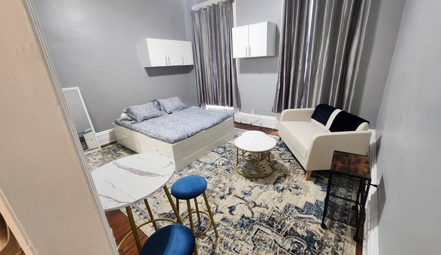GREAT LOCATION -- SPACIOUS STUDIO IN MIDTOWN NYC