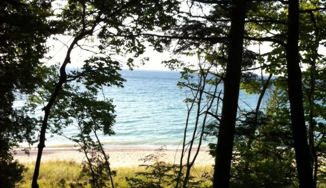 Great location!Walkable & lovely sunsets! Aug.8-15 just became available.