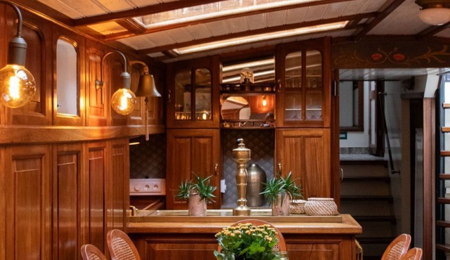 Great luxury authentic boat Amsterdam
