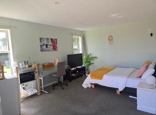 Great Price for Master Ensuite with Garden View