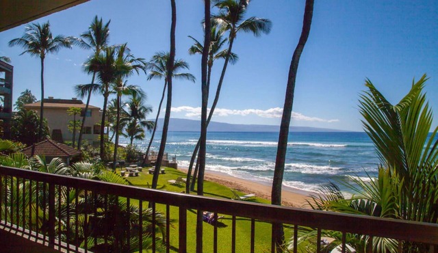 Great Rates! Intimate Ocean/Beach Condo, Couple's Paradise!