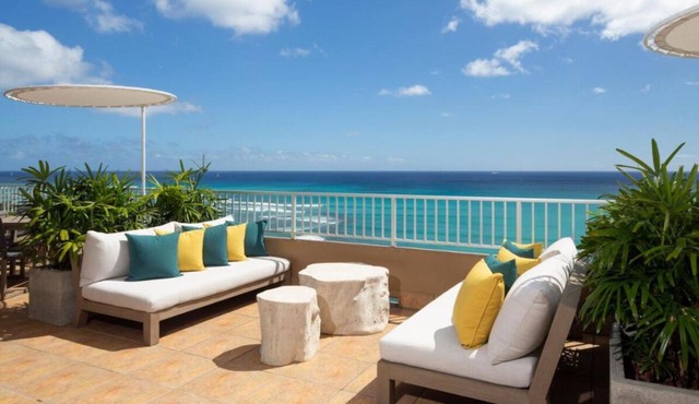 Great Relaxing Overnight Stay! 2 Comfortable Units, Beachfront Property, Pool