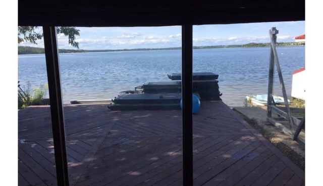 Great Rustic 4 Beds Beach Front Cabin