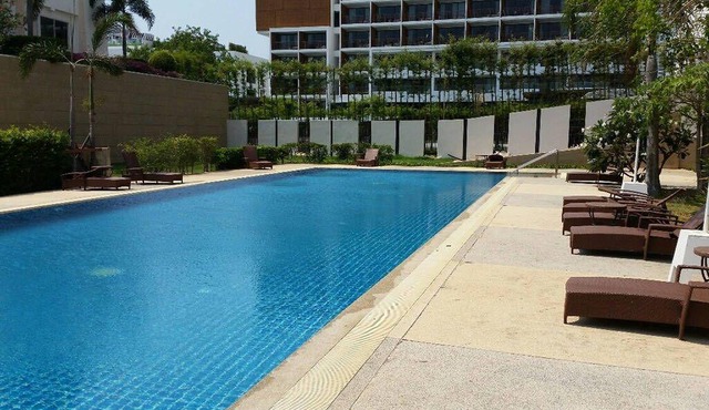 Great Value 2 bed, Beachfront Apartment