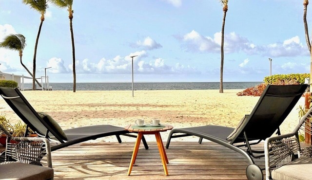 GREAT VIEW Beautiful One bedroom on the beach nearly Red Bay Beach
