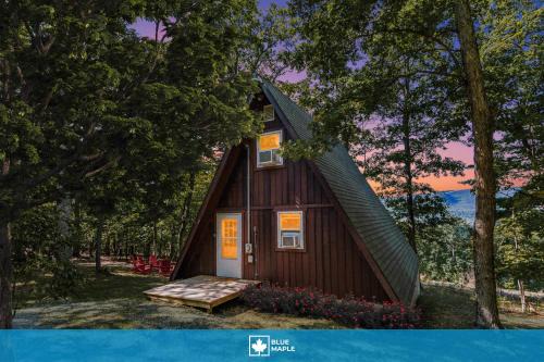 Great Views! A-Frame w Hot Tub, Grill & Fire Pit