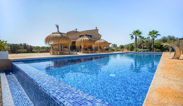 Great Villa with pool, playground, 5km to the beach Es Trenc, Campos, Mallorca