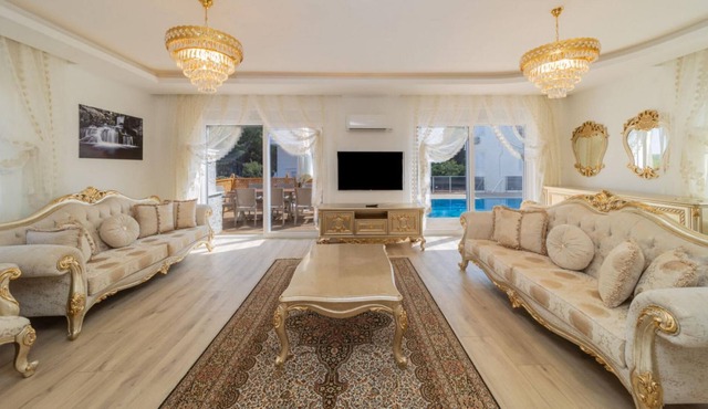 Great Villa with Pool Hammam and Sauna in Antalya