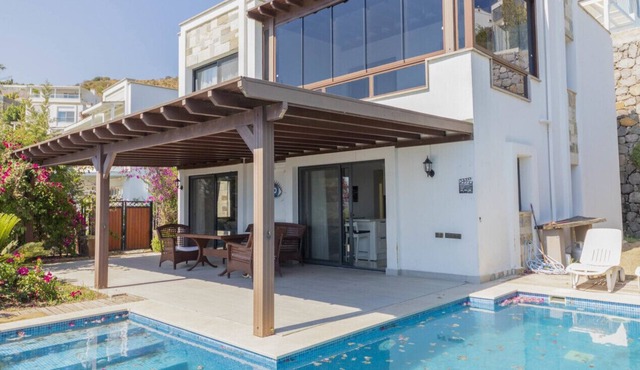Great Villa with Private Pool in Bodrum near Beach