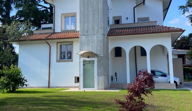 Green Apartments & Parking,Vimercate