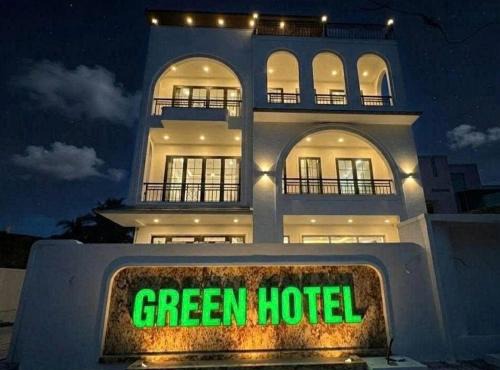 Green Hotel