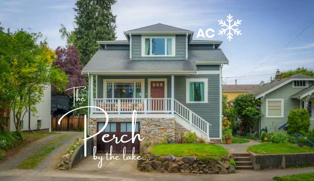 Green Lake Getaway - Modern Comforts, Ideal Location - A Great Seattle Escape!