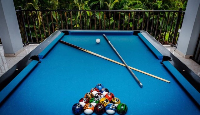 Green Mountain Studio 2, pool table-7 min to beach
