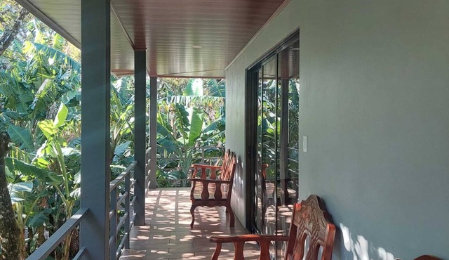 Green Trails Private Cabina - Second Story - 2 Beds - Pool - Patio