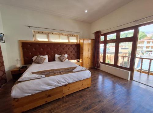 Green Villa Guest House Ladakh by LexStays