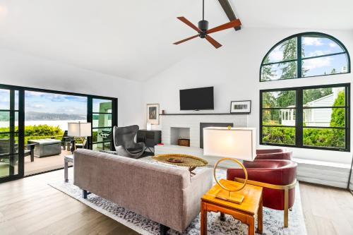 Greenbank Horizon Home - Water Views