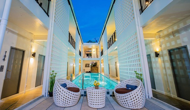 Greenery Loft Phuket only 20 minutes to Bang Tao Beach