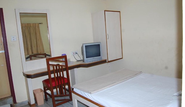 Greens Residency